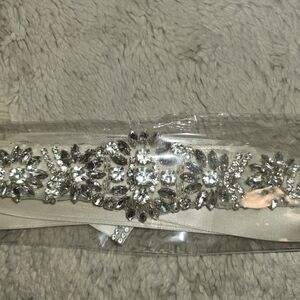 Elegant Silver Crystal Embellished Women's Belt